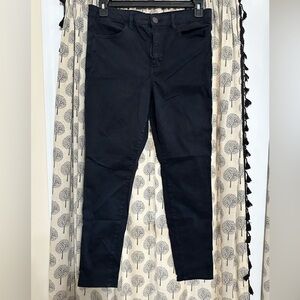 Women’s AEO stretch hi-rise jegging colored denim 12 short black EUC